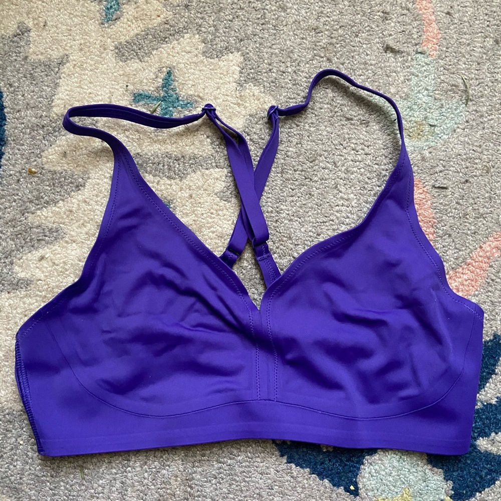 Lululemon cross back sports bra size 8
